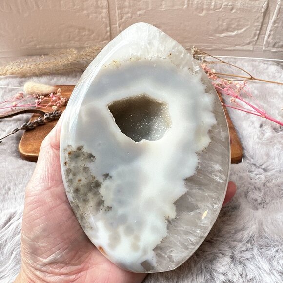 Gorgeous Large Agate with Druzy Flame/Free Form - Picture 1 of 7